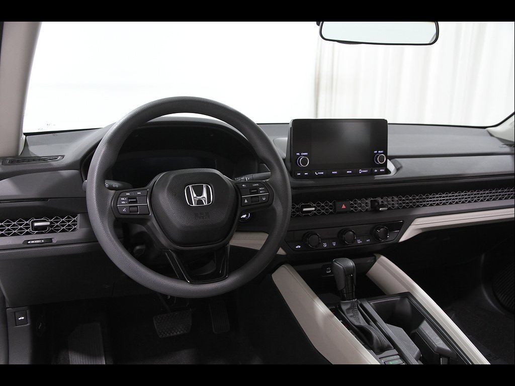Used 2024 WHITE Honda EX image 6
