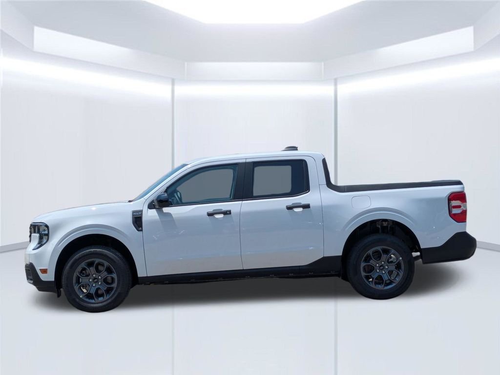 2025 Ford Maverick XLT - Photo 2