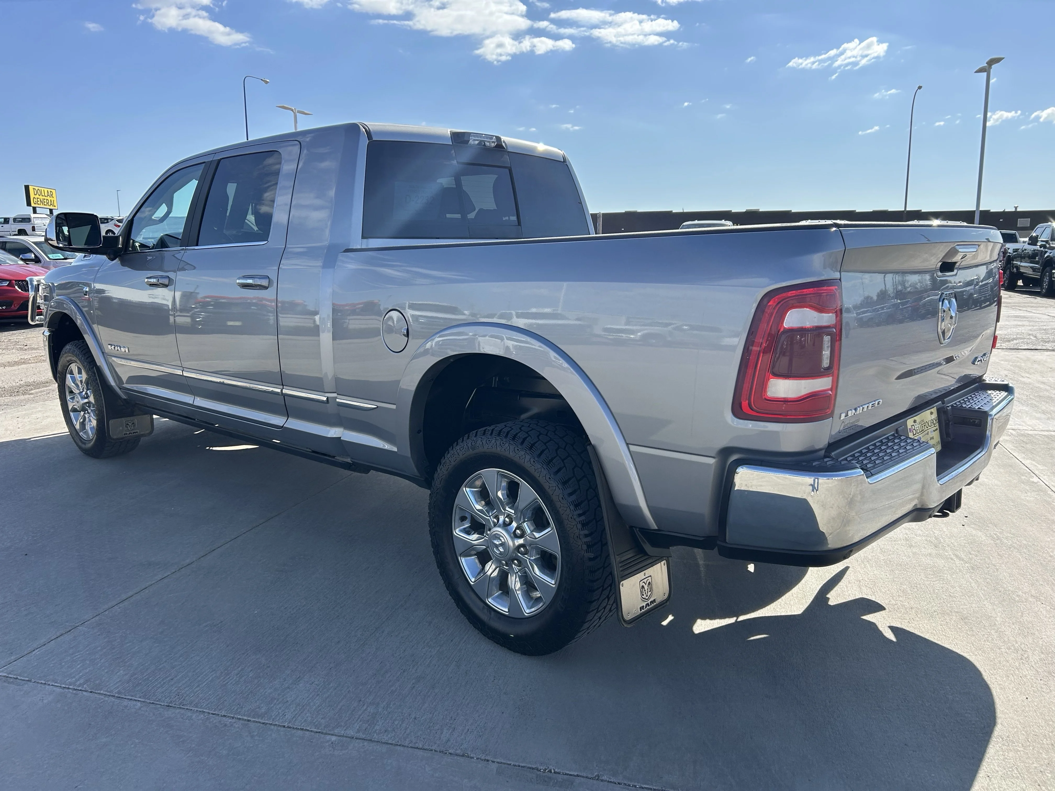 Used 2022 Billet Silver Metallic Clearcoat Ram Limited image 4