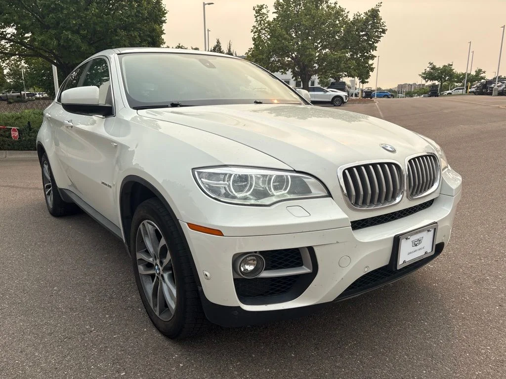 Used 2014 Alpine White BMW xDrive50i image 7