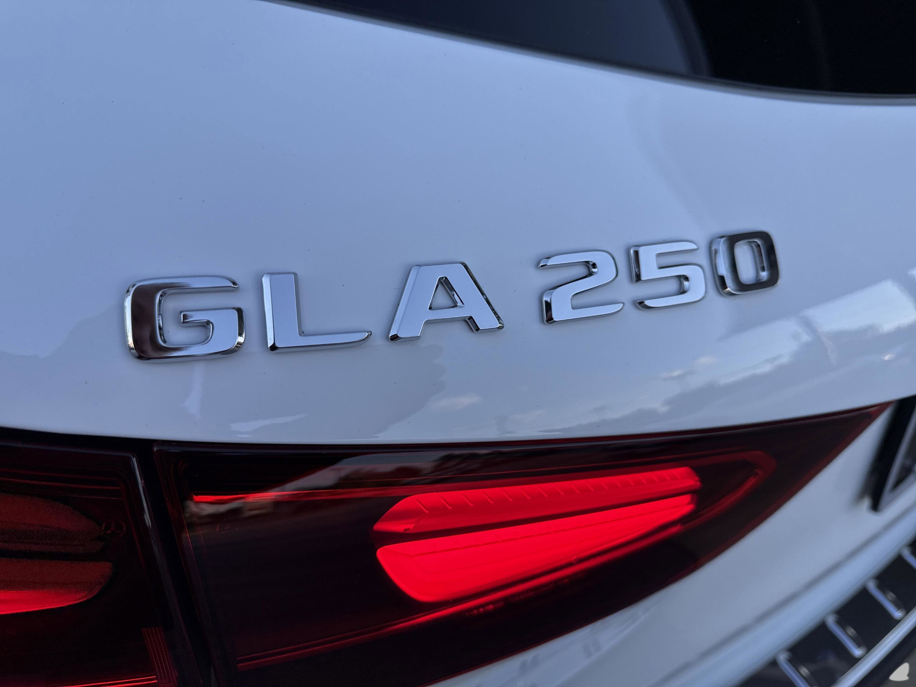 Certified Used 2026 Polar White Mercedes-Benz GLA 250 image 14