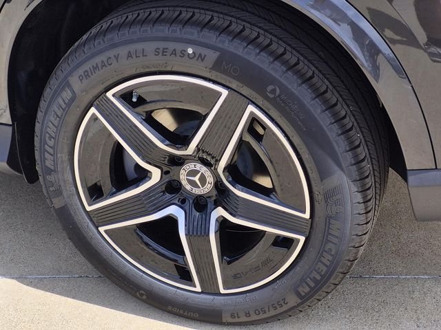 New 2026 Graphite Grey Metallic Mercedes-Benz GLC 300 image 8