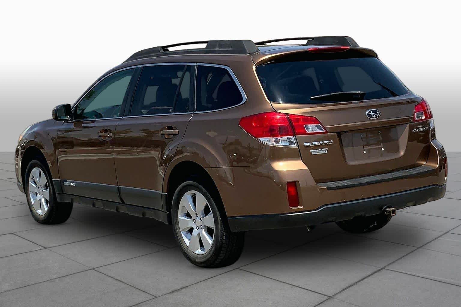 Used 2011 Caramel Bronze Metallic Subaru 2.5i Prem AWP/Pwr Moon image 11