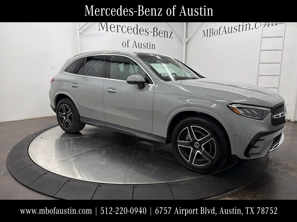 New 2027 White Mercedes-Benz GLC 300 image 1