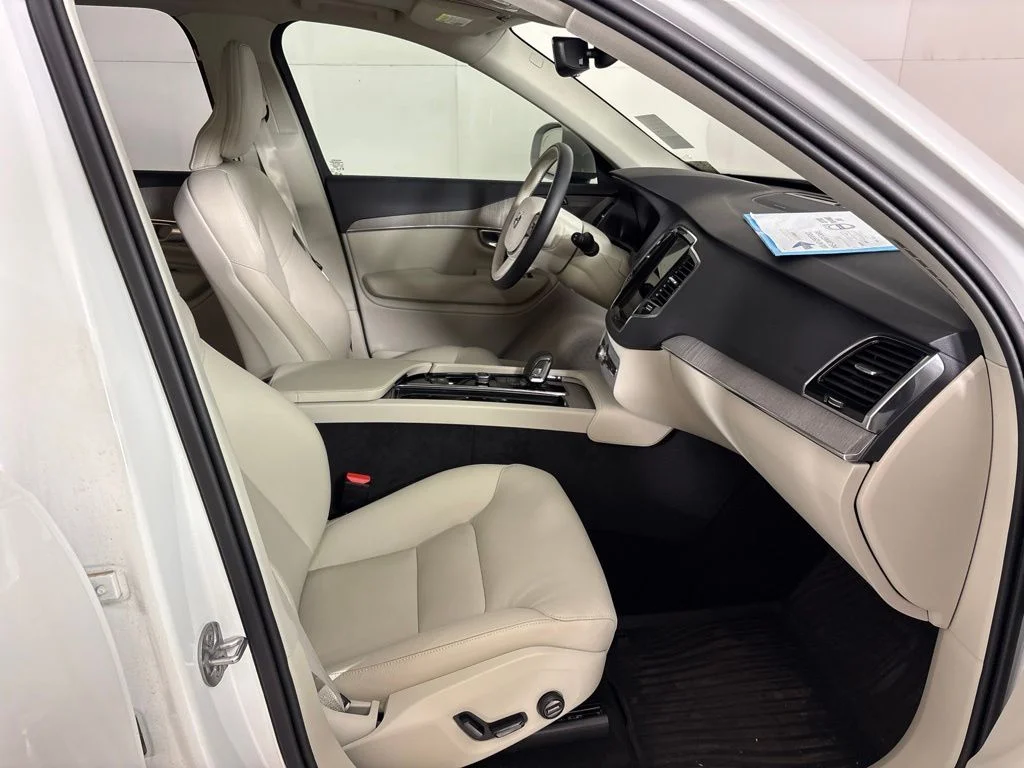 Certified Used 2025 Crystal White Volvo Plus image 16