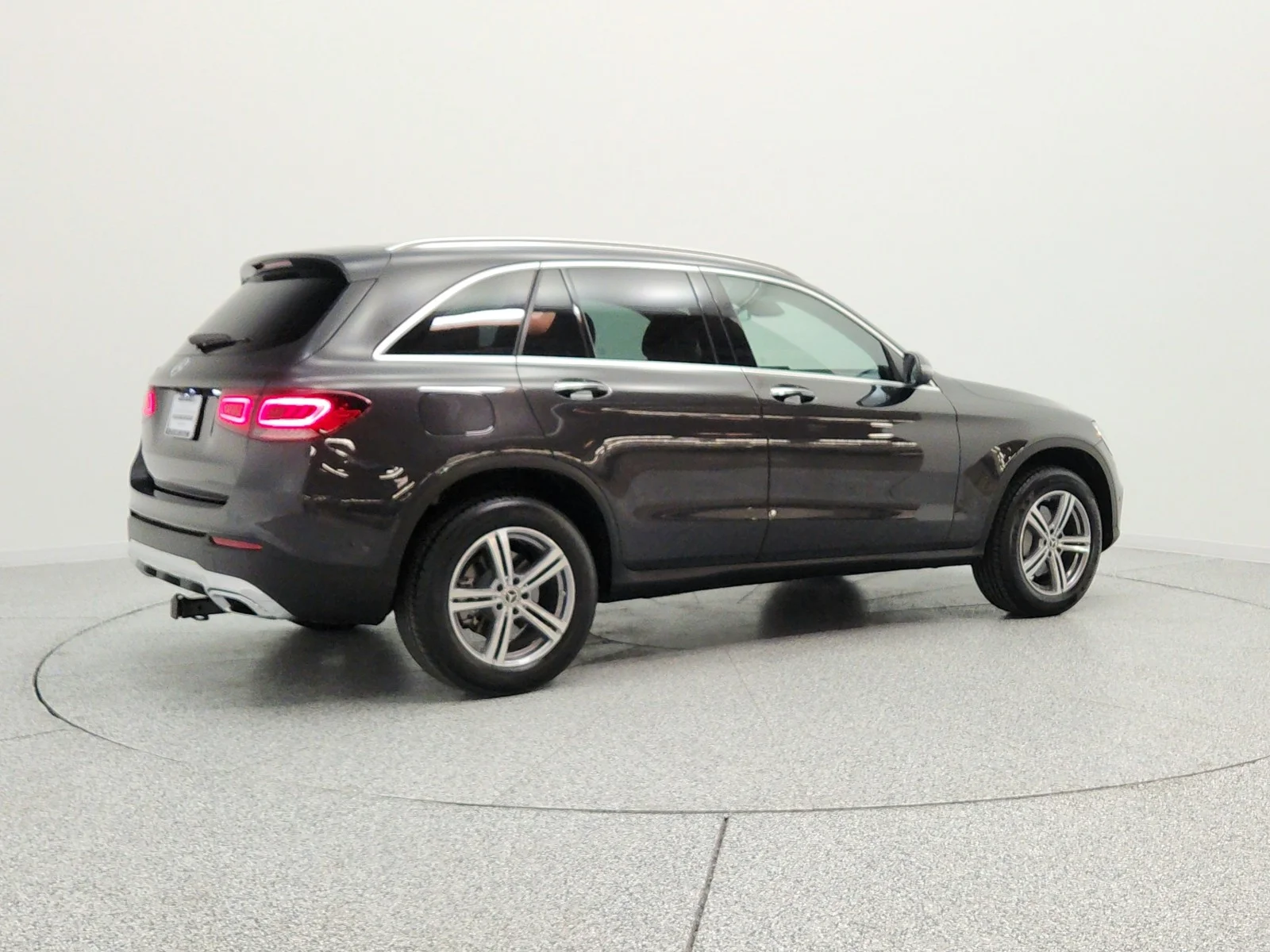 Used 2022 Graphite Grey Metallic Mercedes-Benz GLC 300 SUV image 5