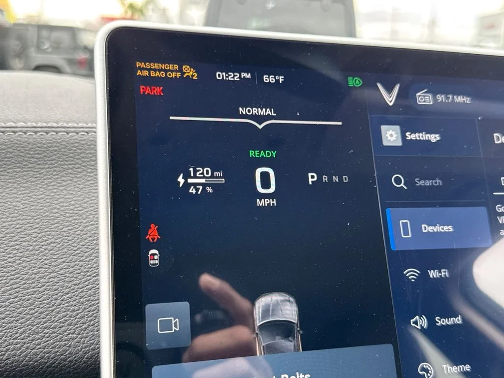 2025 VinFast VF 8 Eco - Photo 32
