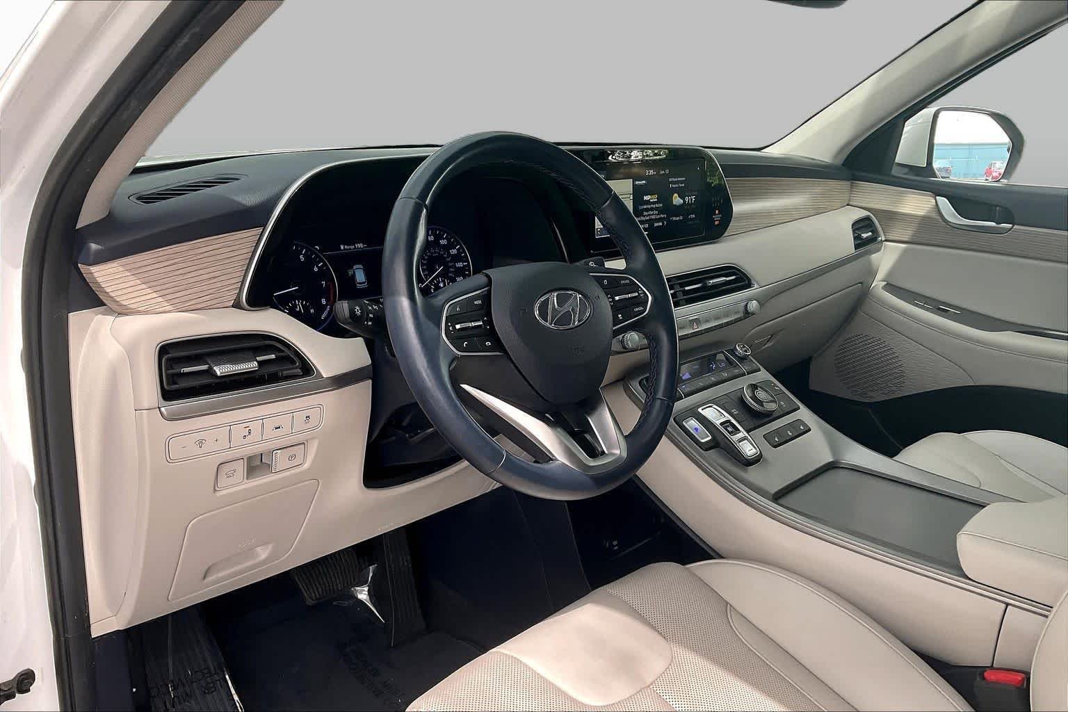 Used 2020 Hyper White Hyundai SEL image 18