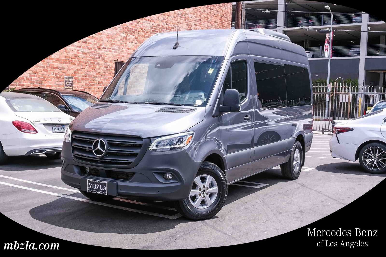2024 Mercedes-Benz Sprinter 2500 144 WB's photo