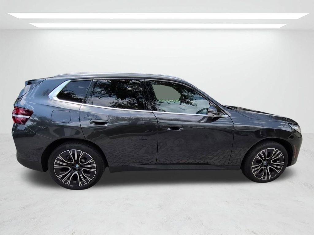 New 2025 Dark Graphite Metallic BMW 30 xDrive image 3