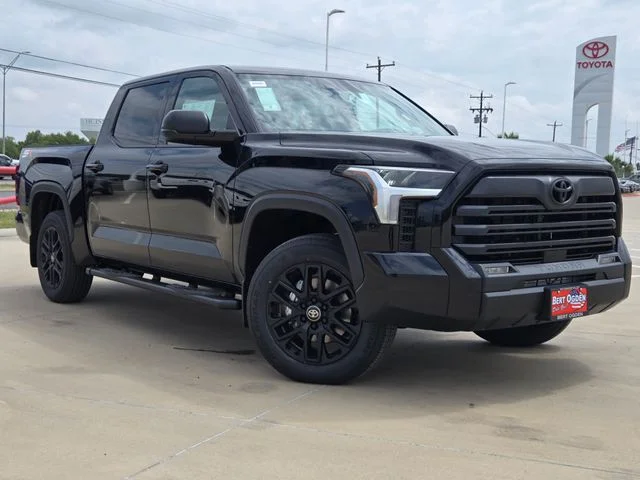 New 2026 Toyota Tundra SR5 CrewMax 5.5' Bed (Natl)