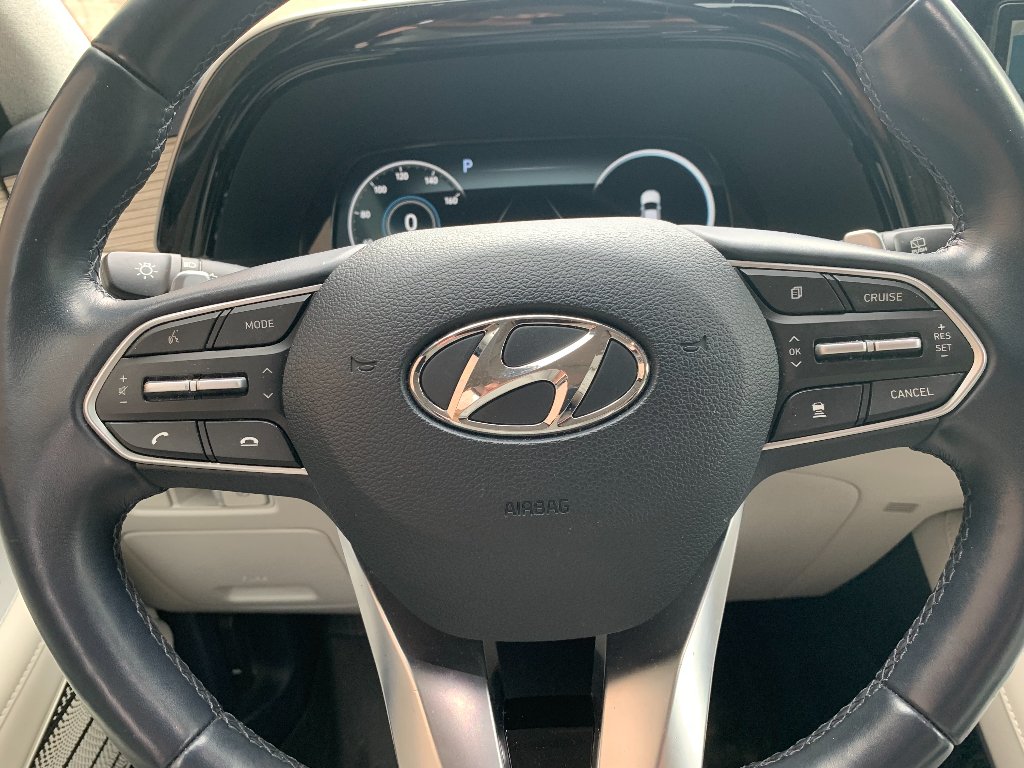 Certified Used 2022 Moonlight Cloud Hyundai Limited image 14