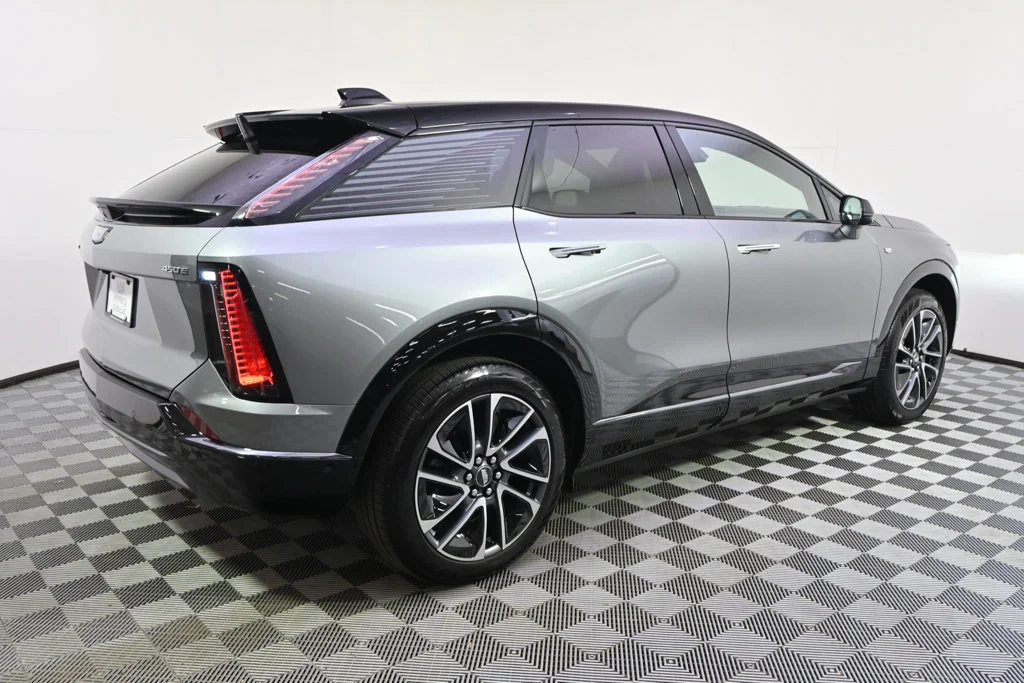 2026 Cadillac OPTIQ Sport - Photo 7