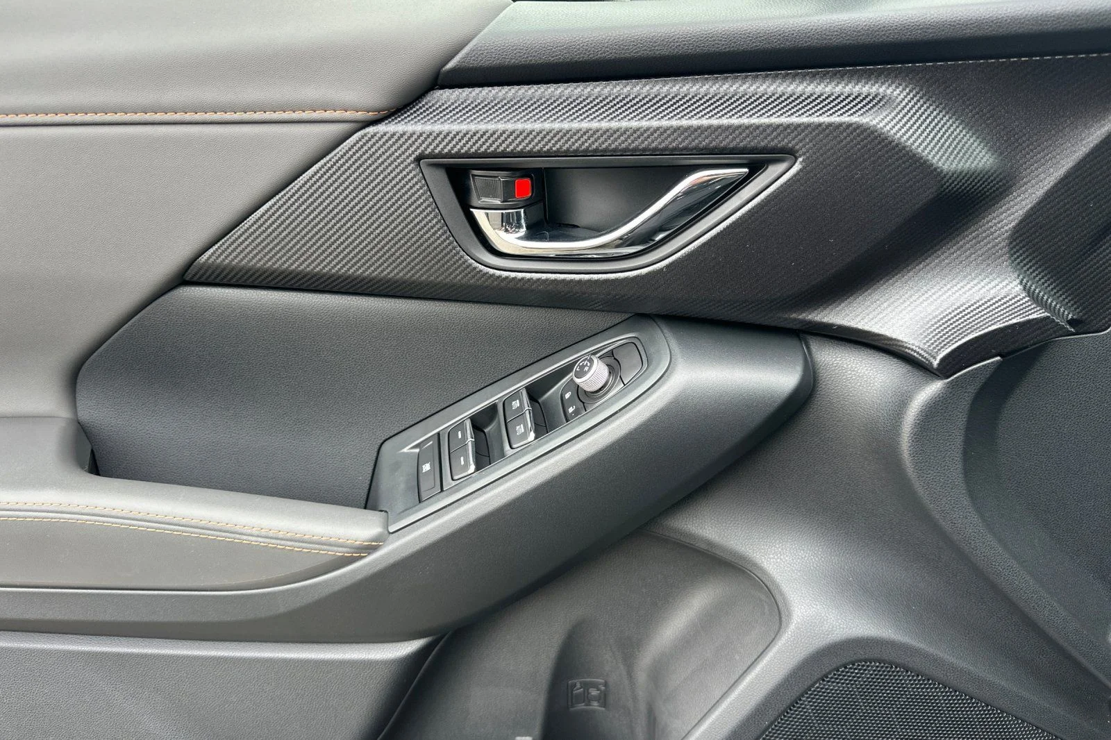 New 2026 MAGNETITE GRAY PEARL Subaru Limited Hybrid image 12