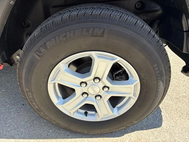 Used 2023 Firecracker Red Clearcoat Jeep Sport S image 13