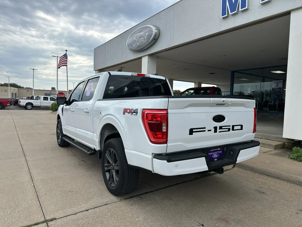 Used 2023 Oxford White Ford XLT image 12