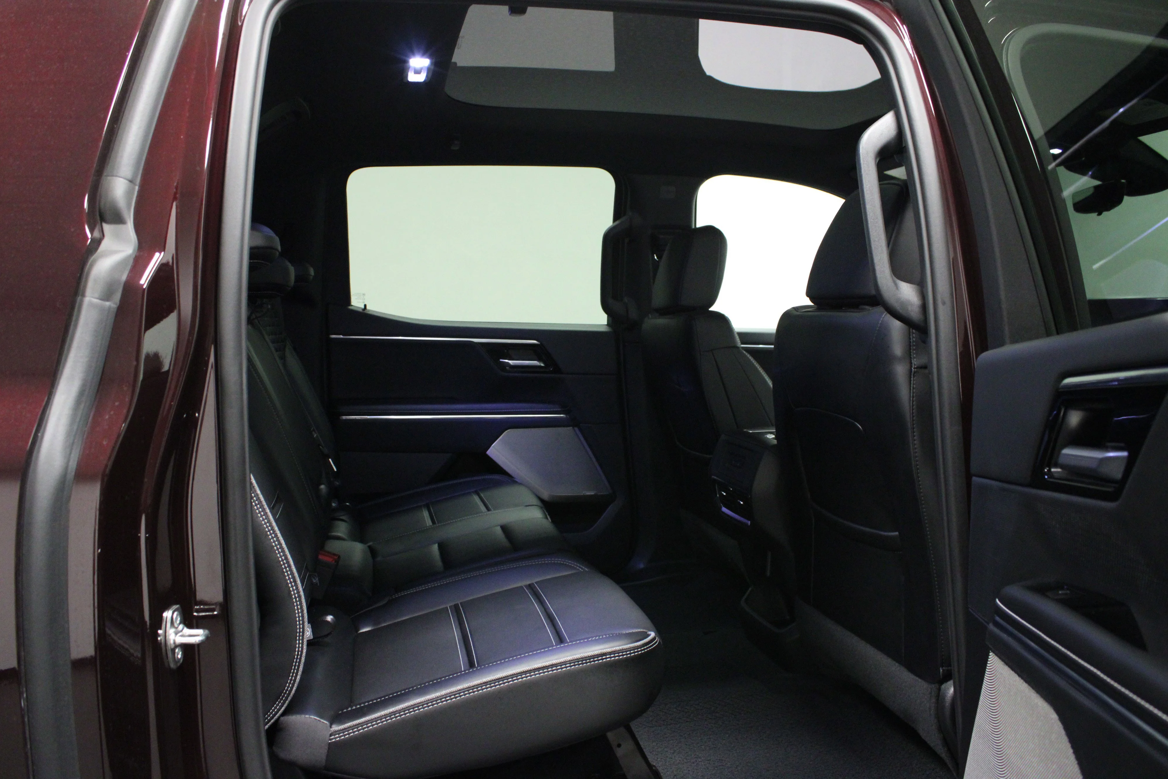 Used 2025 Dark Ember Tintcoat GMC Extended Range Denali image 15