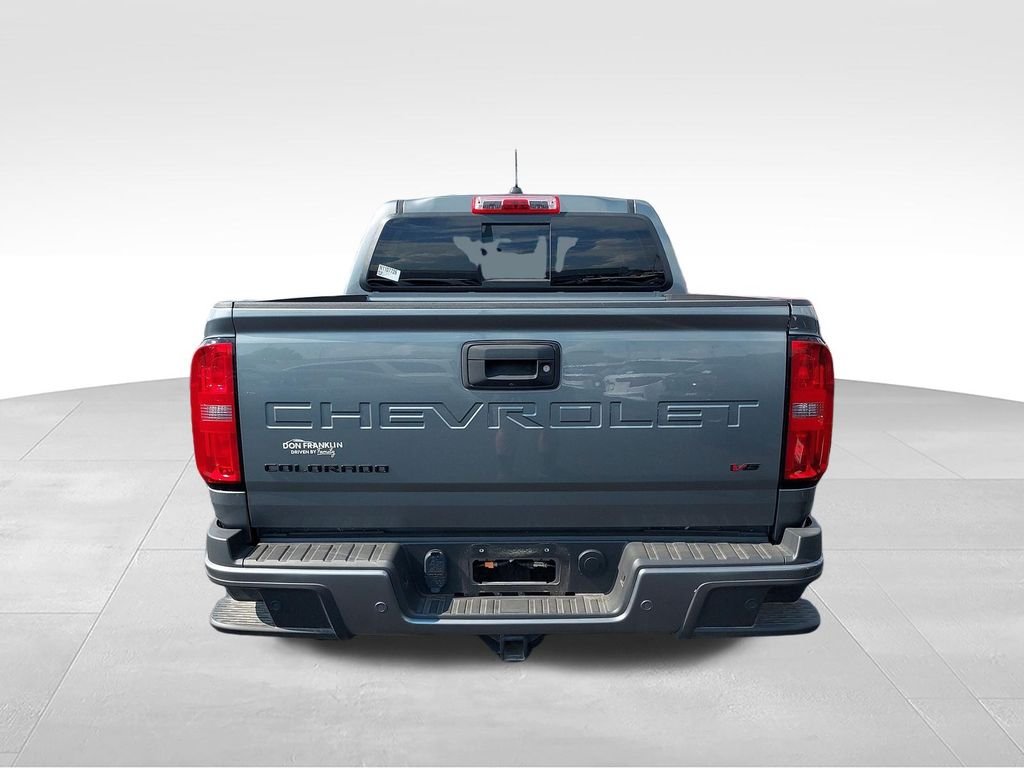 Used 2022 Gray Chevrolet Z71 image 4