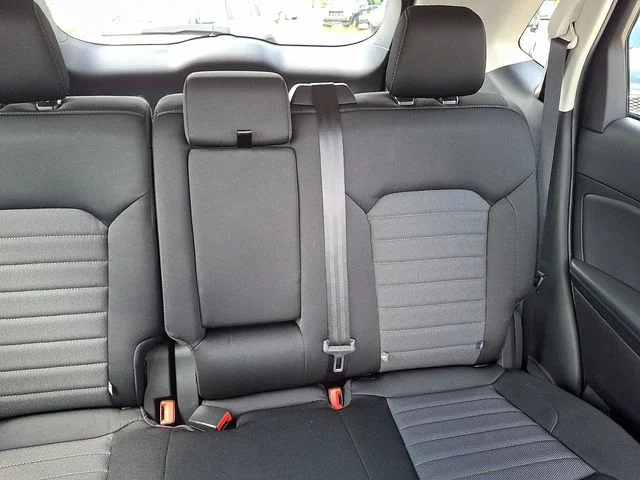 Used 2020 Black Ford SE image 20