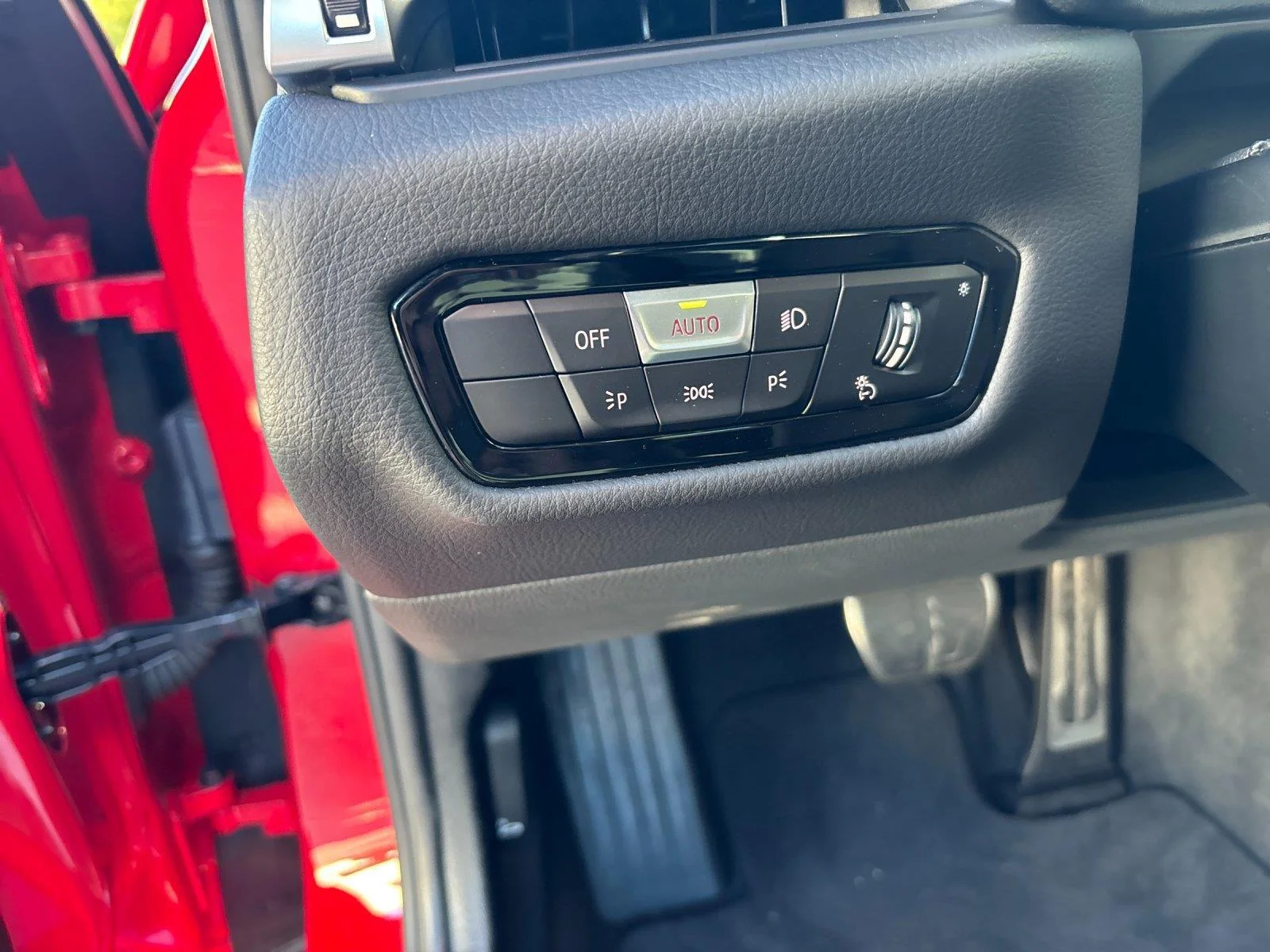 Used 2020  Toyota 3.0 Premium Launch Edition image 17