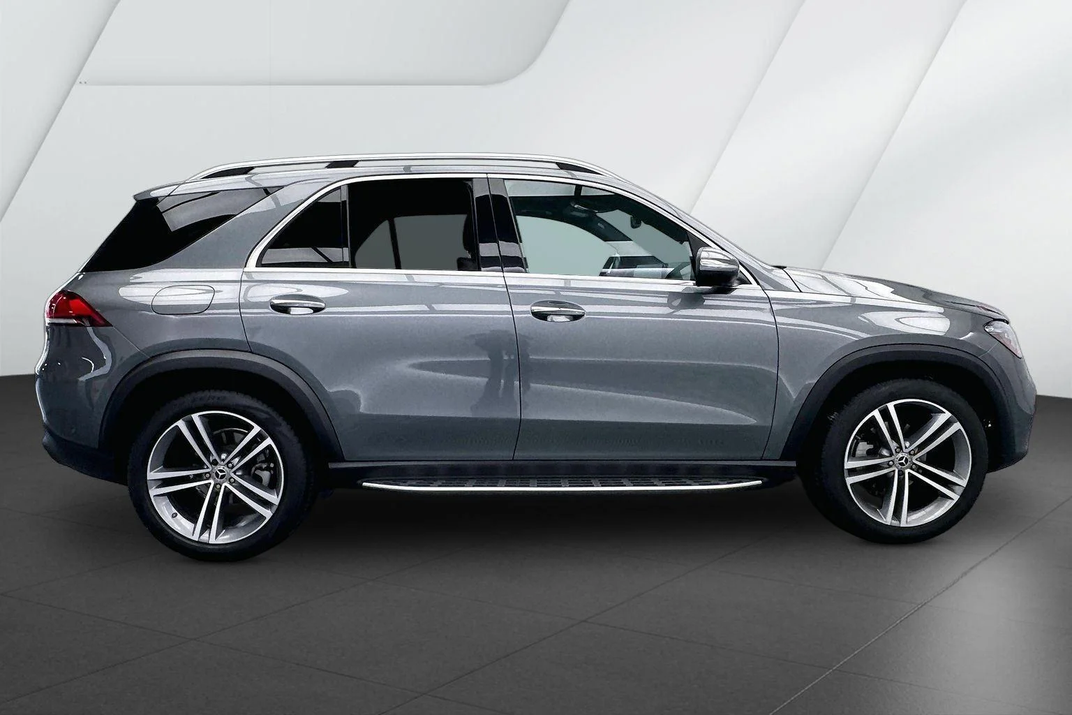 Used 2022 Selenite Grey Metallic Mercedes-Benz GLE 350 image 5