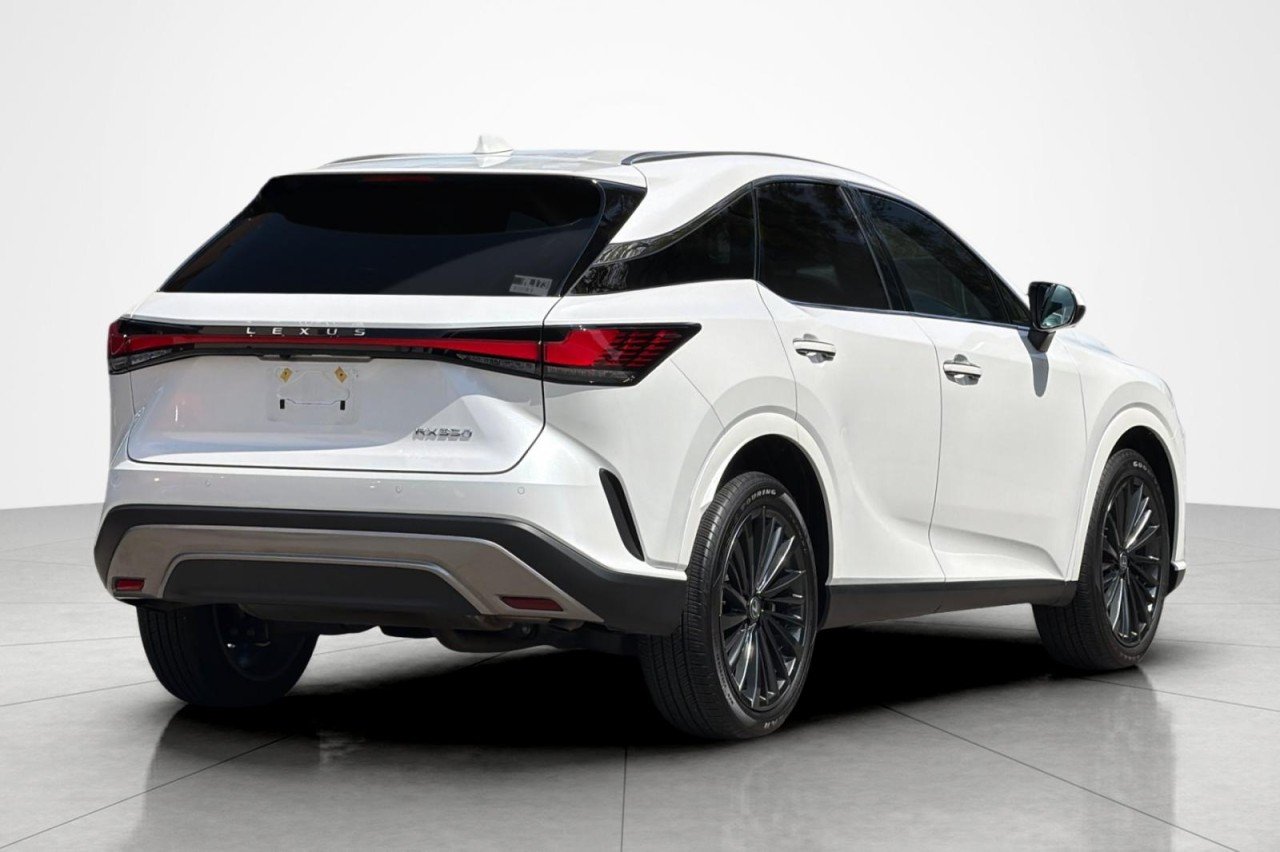 Used 2024  Lexus RX 350 image 5