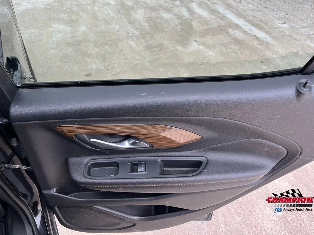 Used 2018 Black GMC SLE image 37