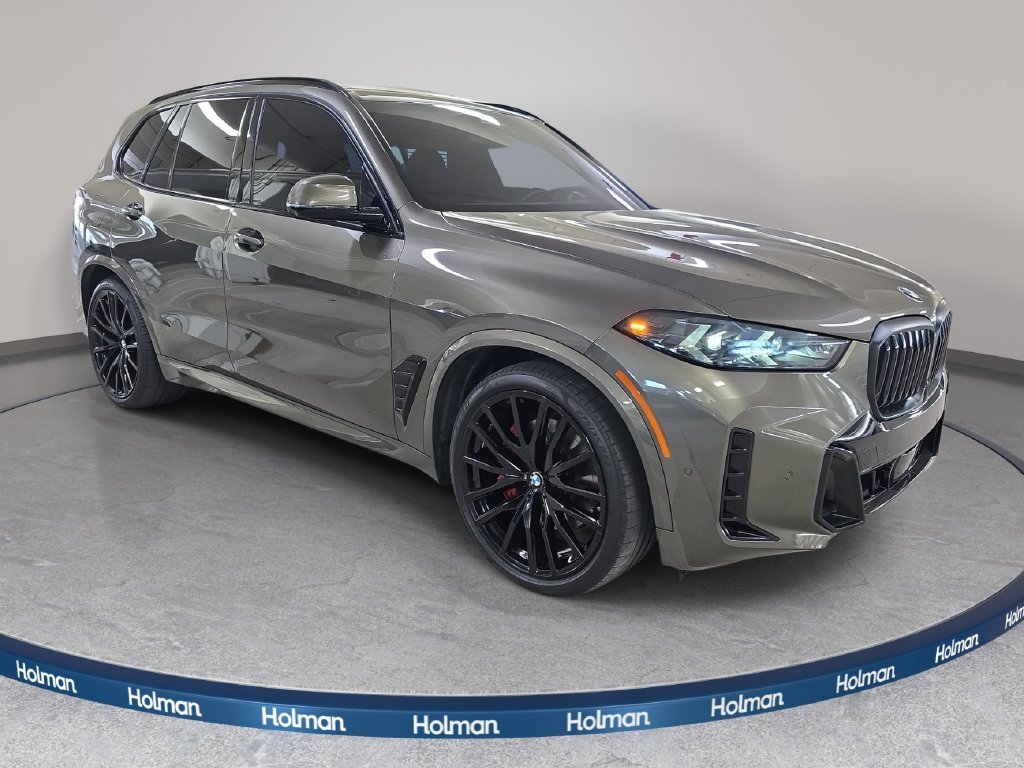 Certified Used 2026 Manhattan Green Metallic BMW sDrive40i image 4