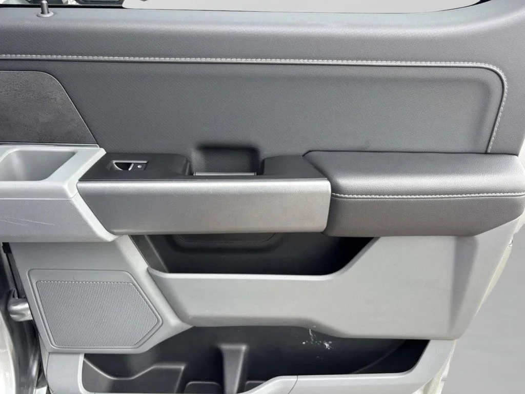 Used 2025 Silver Metallic Ford XLT image 20