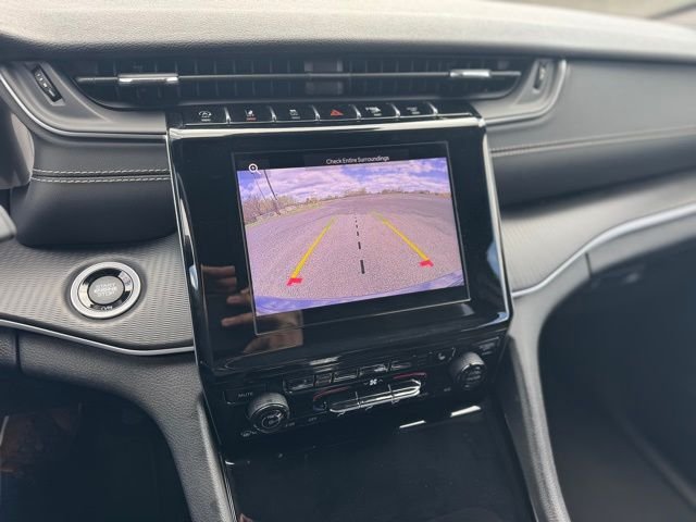 Used 2023 Gray Jeep Altitude X image 15