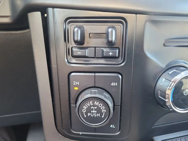 Used 2024 Silver Ford XLT image 30