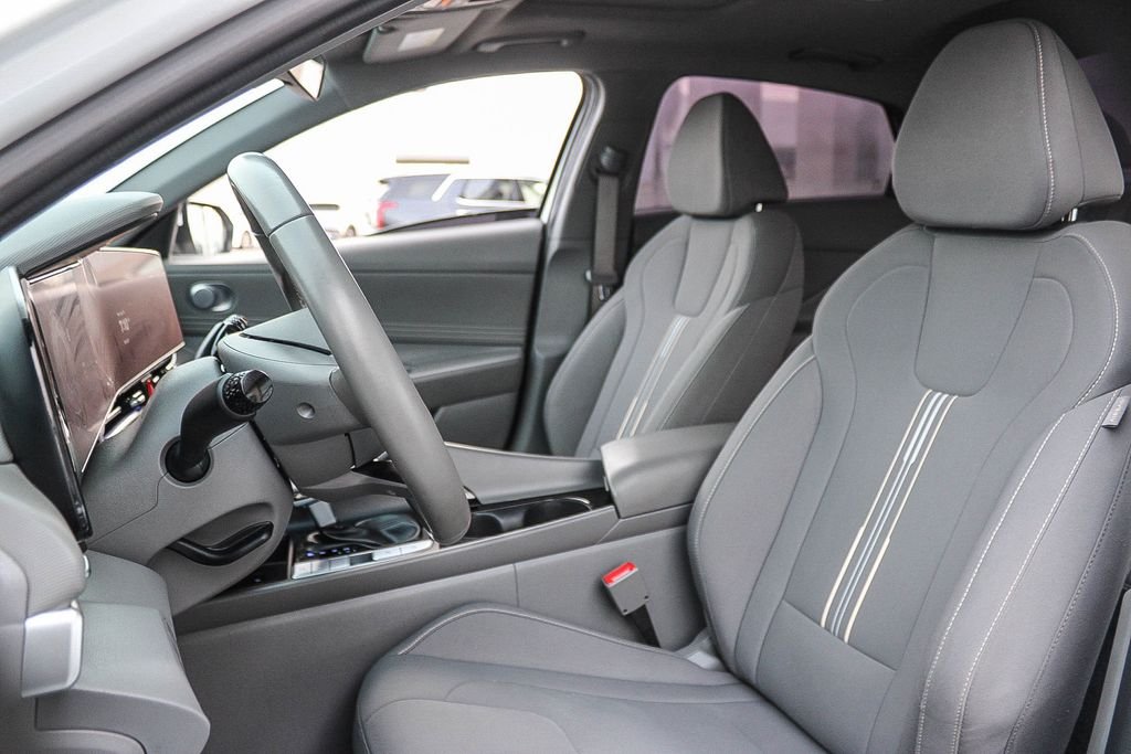 2024 Hyundai Elantra SEL - Photo 18