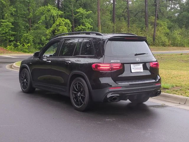 Used 2025  Mercedes-Benz GLB 35 AMG® image 11