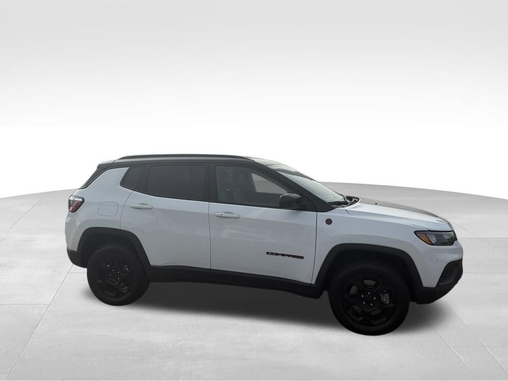 Used 2024 White Jeep Trailhawk image 10