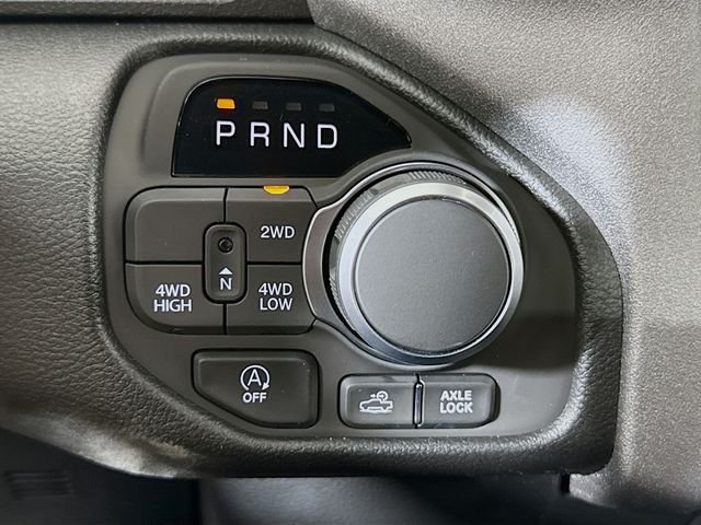 New 2026 Diamond Black Crystal Pearl-Coat Exterior Paint RAM Warlock image 16