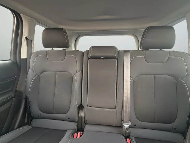 Used 2023 Gray Jeep Laredo image 27