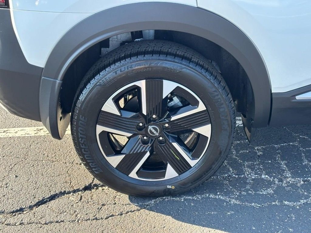 Used 2026 White Nissan SV image 4