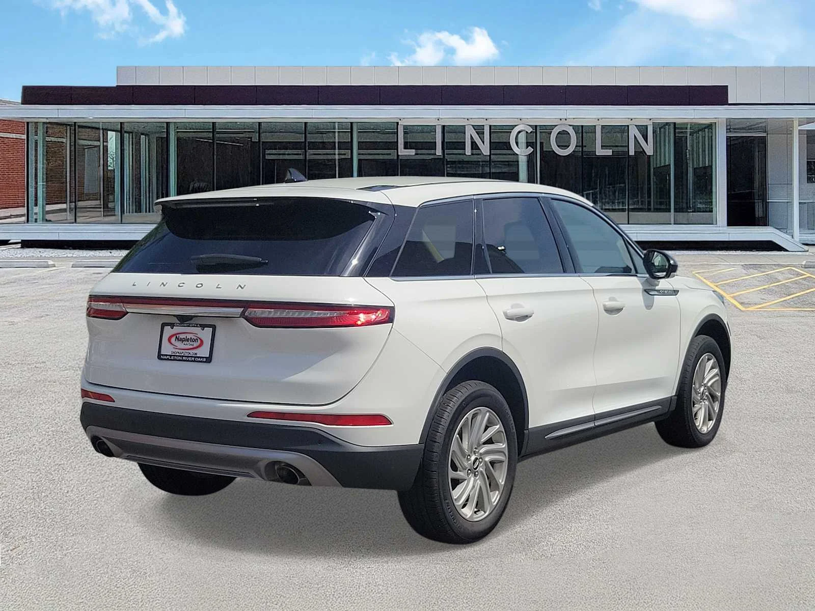 Used 2023 White Lincoln Standard image 3