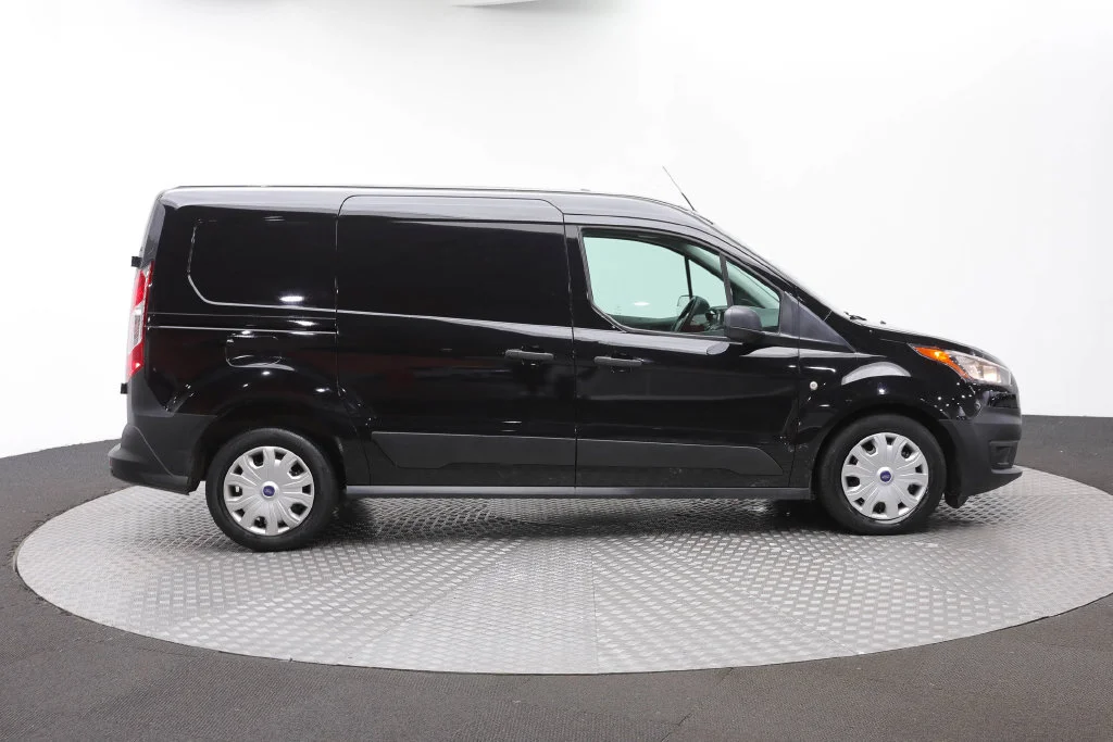 Used 2022 Black Ford XL image 4