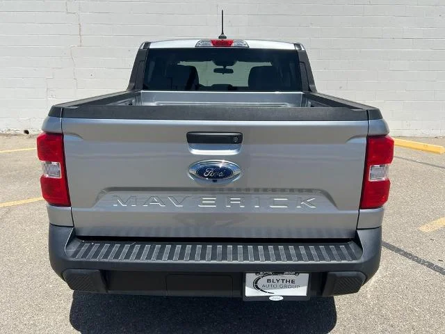 Used 2023 Iconic Silver Metallic Ford XLT image 35