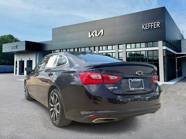 Used 2023 Gray Chevrolet RS image 6