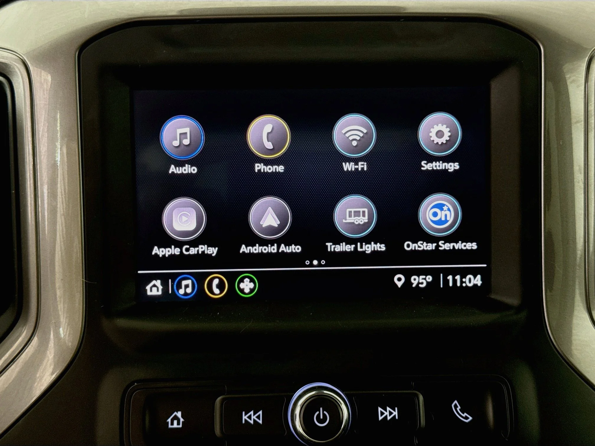 Used 2022 Silver Ice Metallic Chevrolet Custom image 15