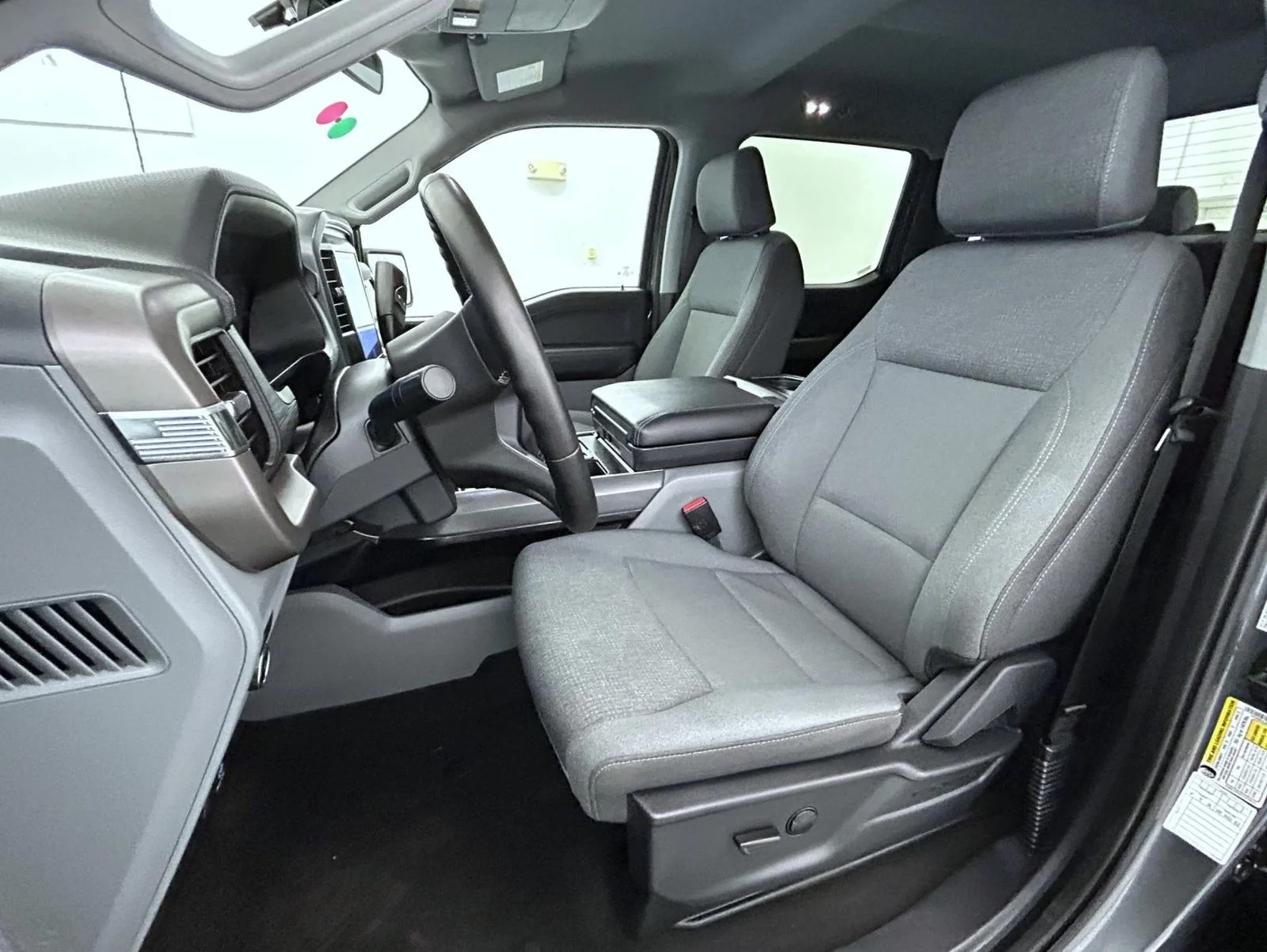 Used 2025 Gray Ford XLT image 10
