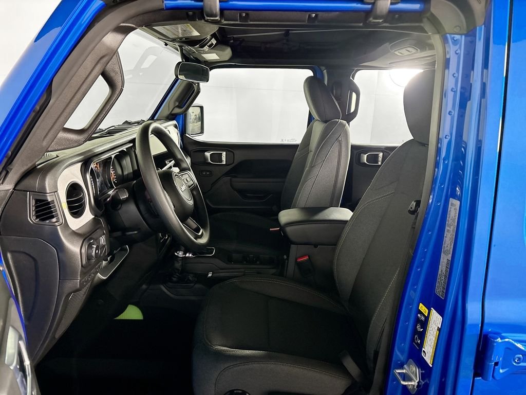 New 2026 Hydro Blue Pearl-Coat Exterior Paint Jeep Sport S image 11