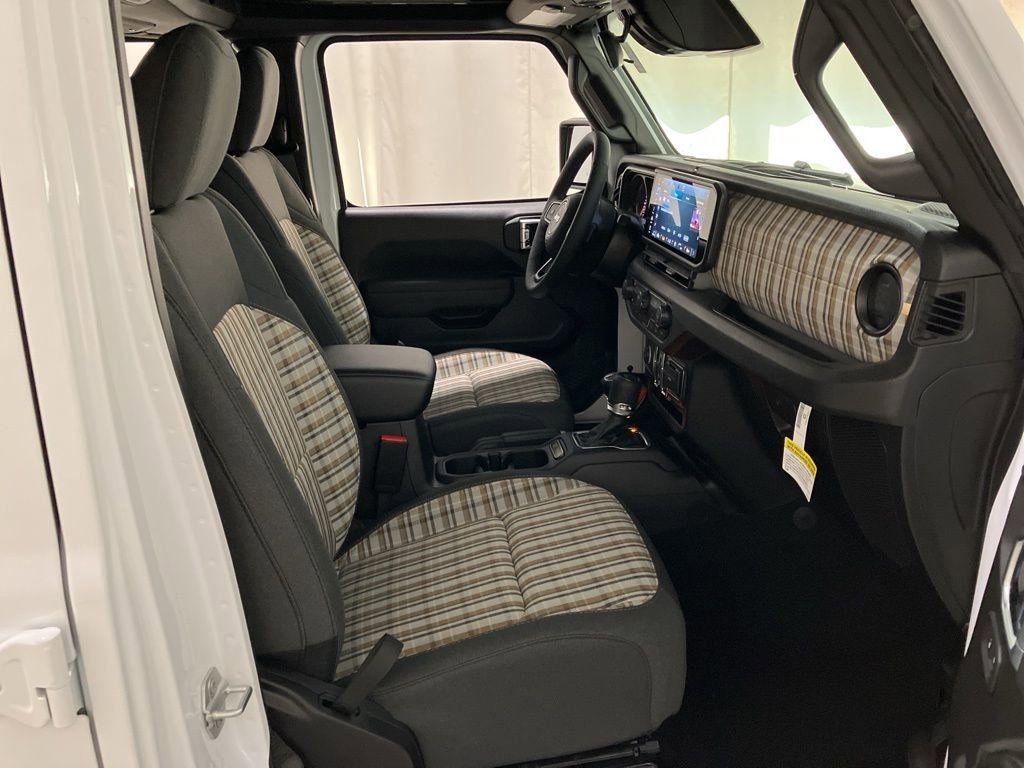 New 2026 Bright White Clear-Coat Exterior Paint Jeep 85th Anniversary image 15