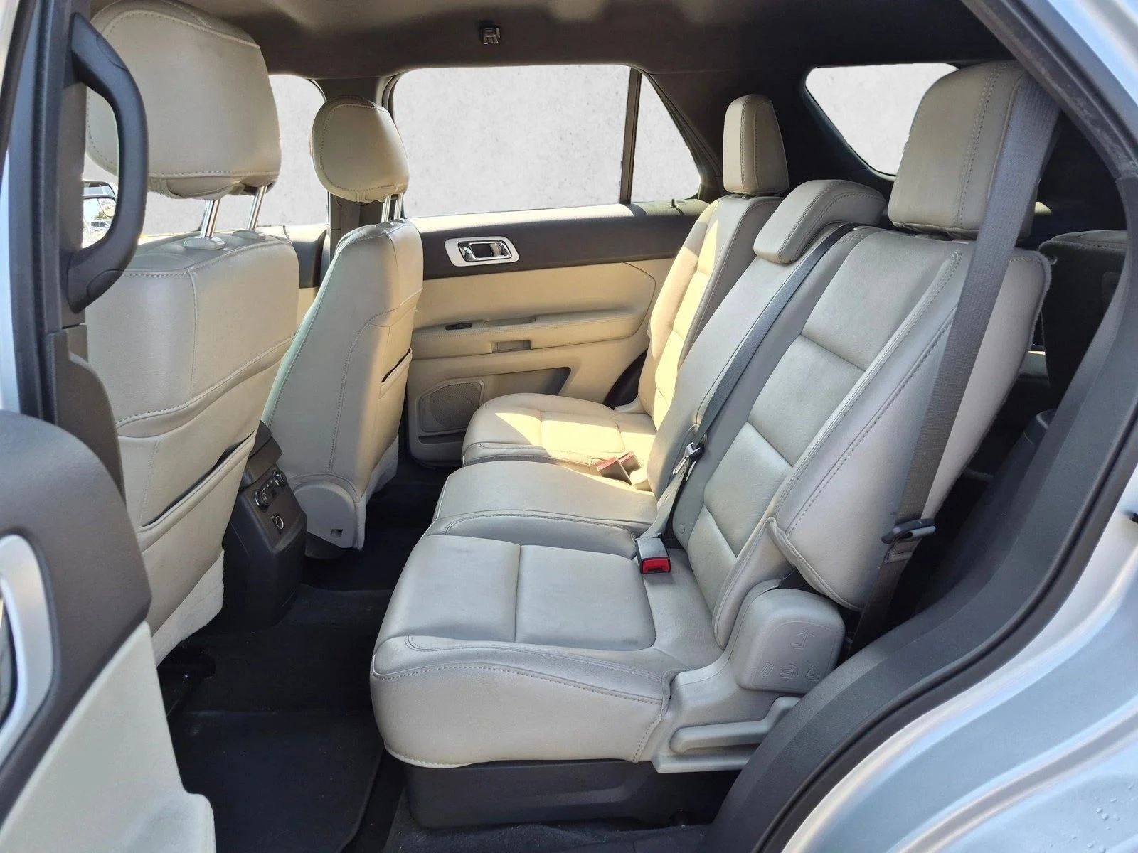 Used 2015 Ingot Silver Metallic Ford XLT image 15