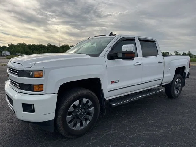 2016 Chevrolet Silverado HD LTZ 4WD Crew Cab Standard Box's photo