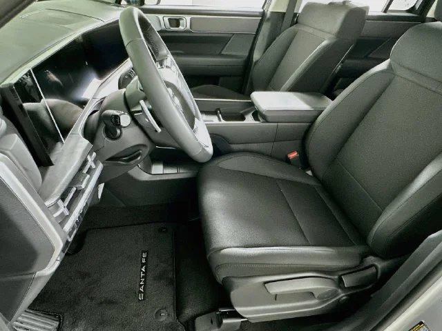New 2027 Silver Hyundai SE image 9