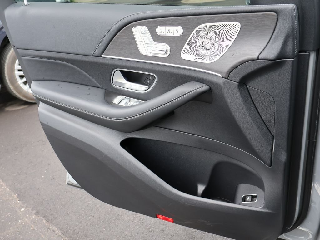 Used 2024 MANUFAKTUR Alpine Gray Mercedes-Benz GLS 580 image 40