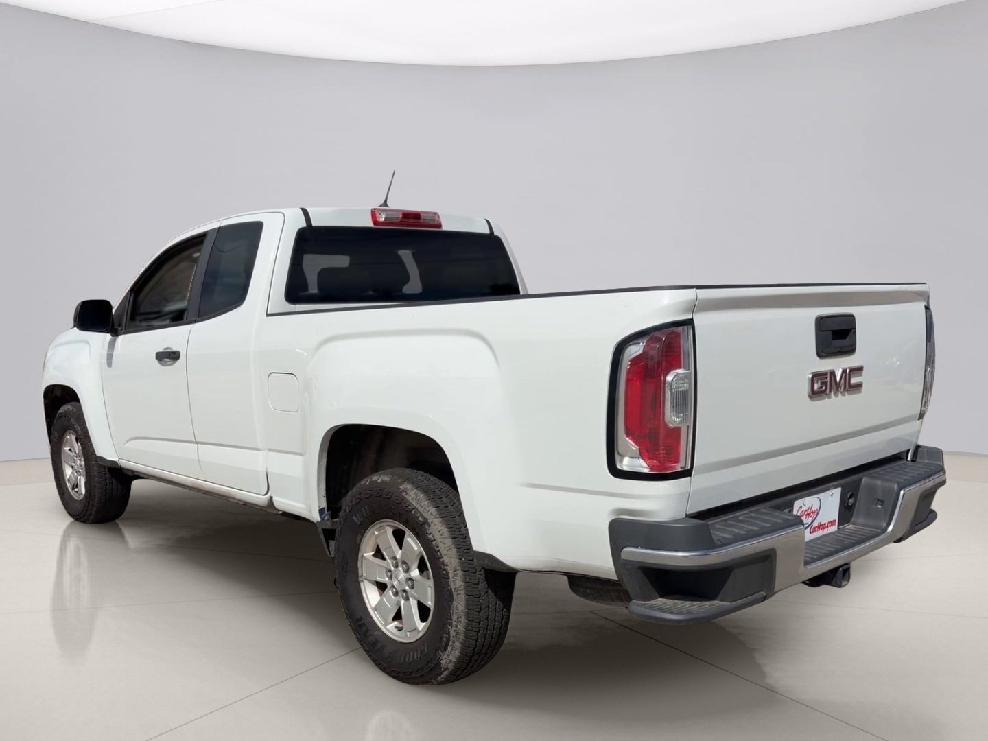 Used 2018 White Gmc BASE image 3